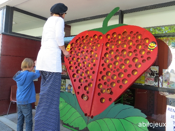 La grosse fraise, jeu pour petits et grands !